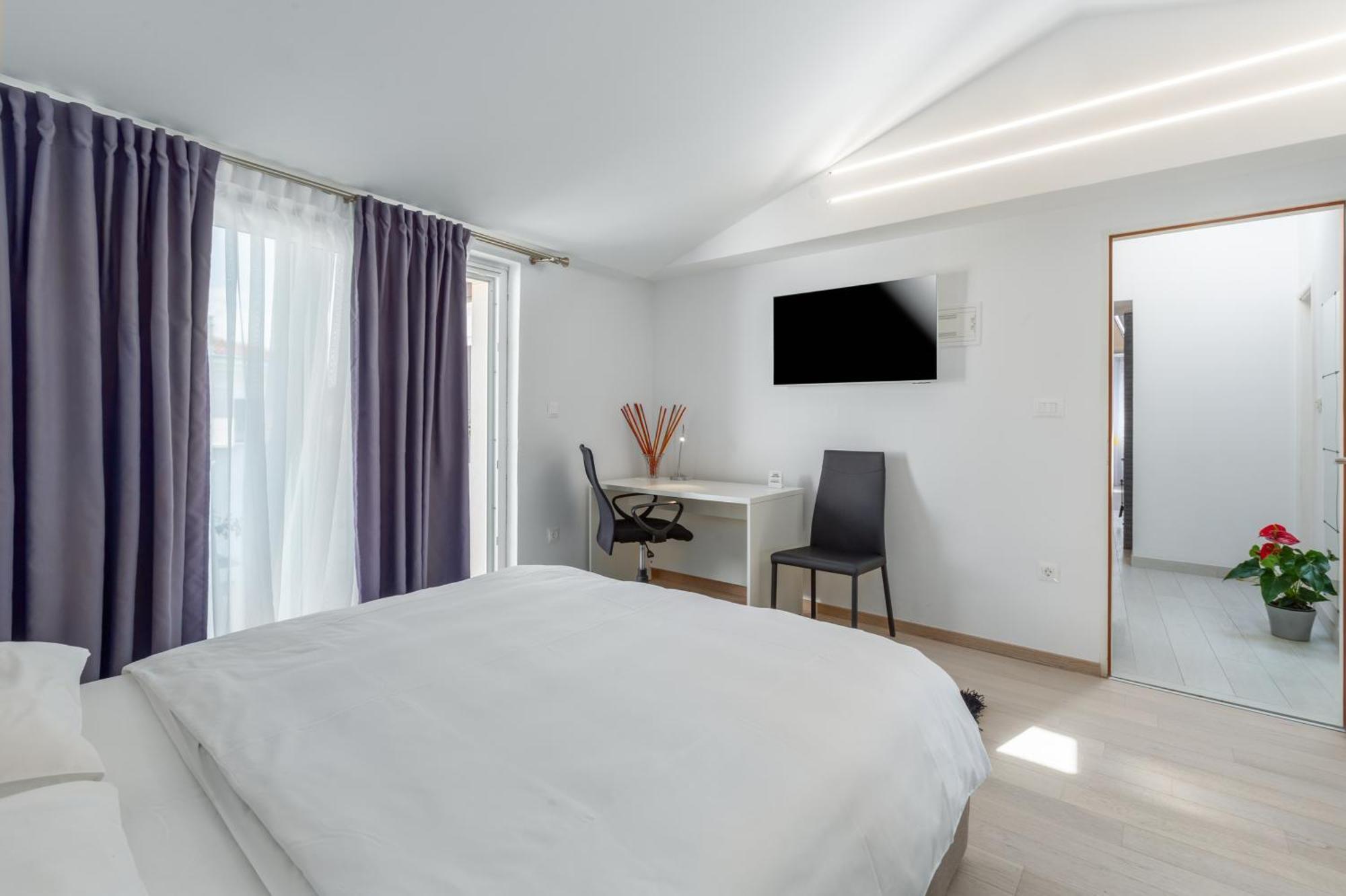 Heart Of Apartment